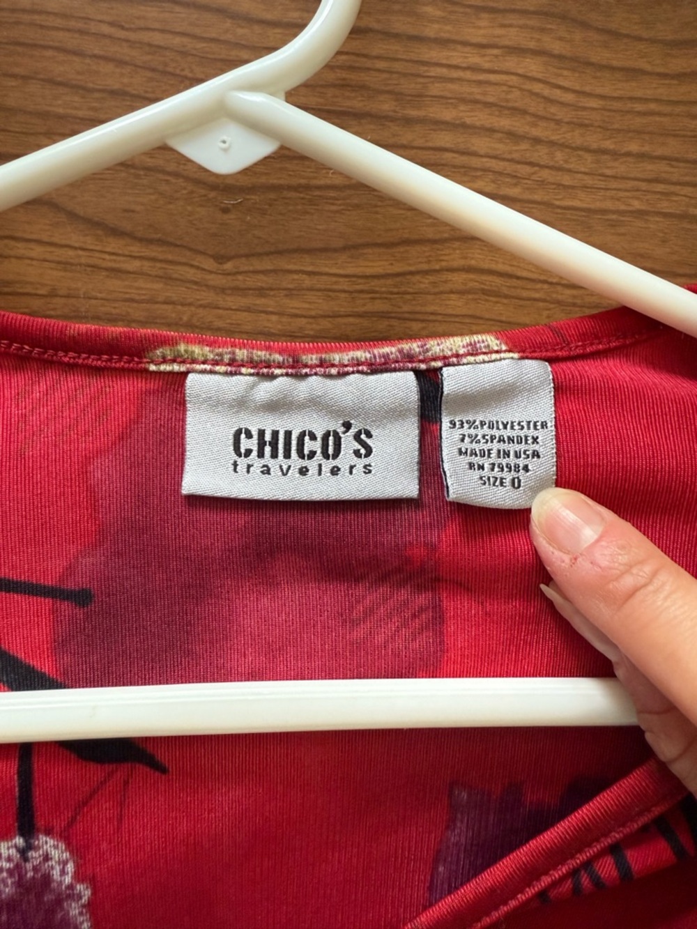 Chico's Red Abstract Print V-Neck Top - Picture 4 of 4